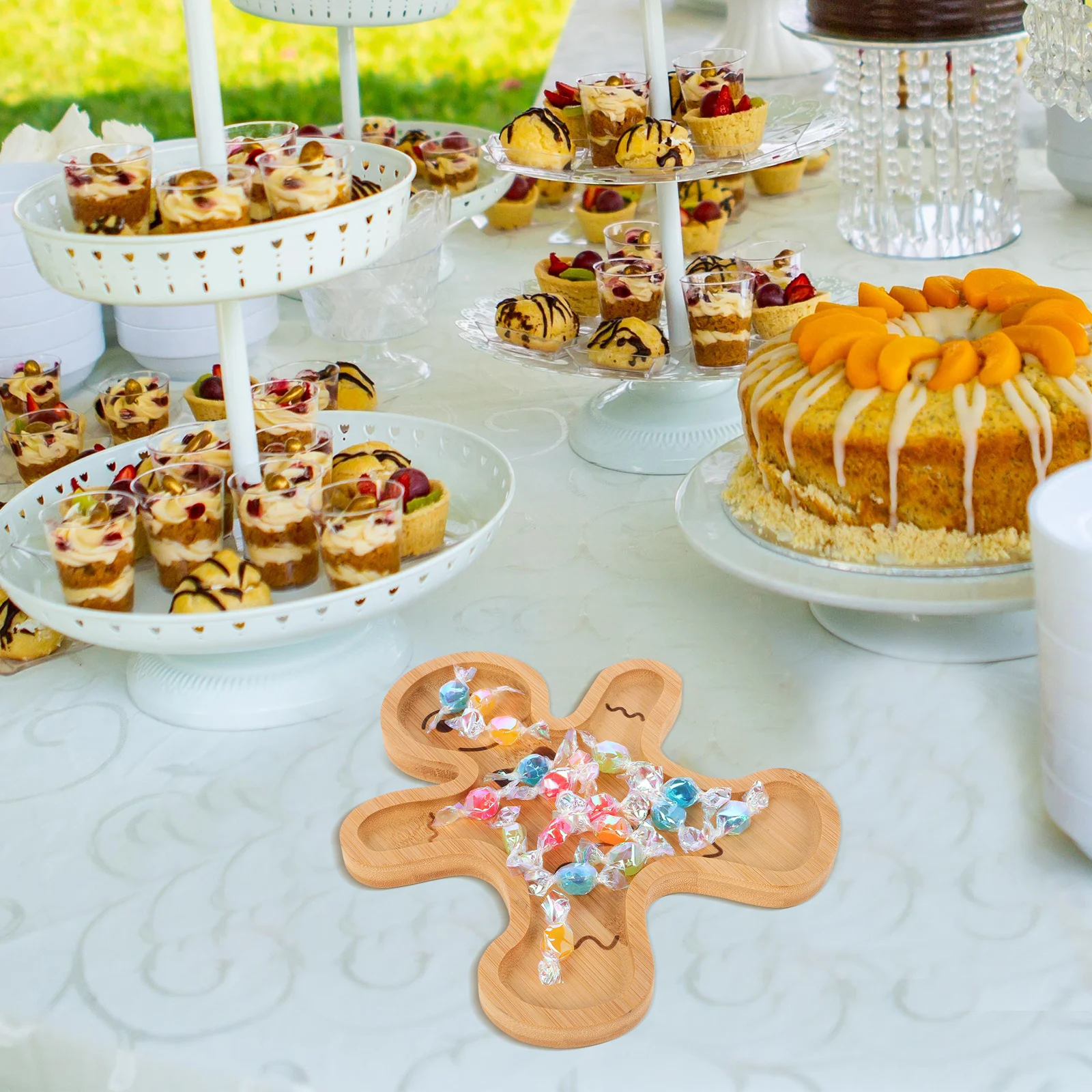 

Gingerbread Man Serving Platter Bamboo Holiday Tray Creative Gingerbread Man Plate for Festive Treats and Home Decor