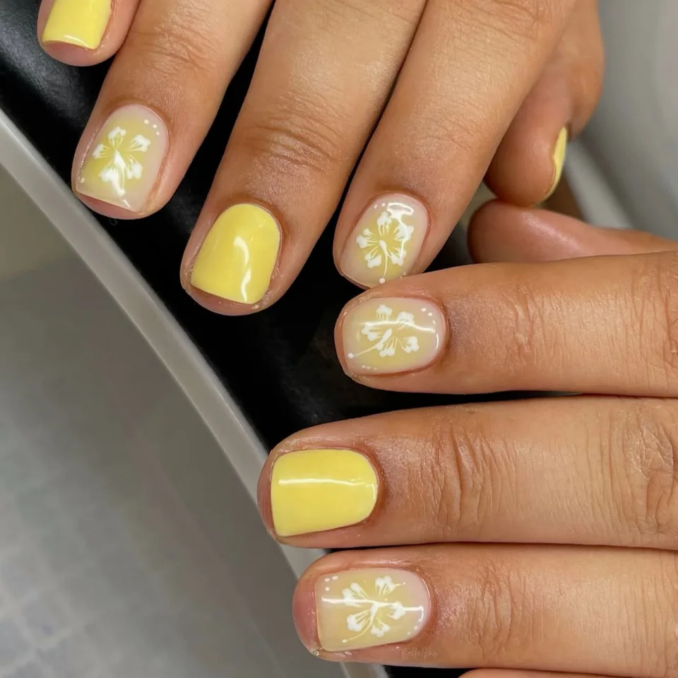 24 piezas uñas postizas blancas con flores de hadas, punta francesa rosa, cortas cuadradas, para mujer y niña DIY 2