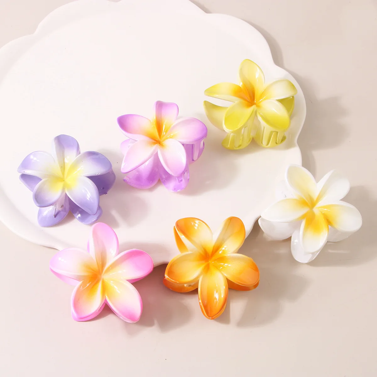 8CM Women Plastic Barrettes Sweet And Cute Plumeria Flower Shape Hairpin Shark Clip Hair Accessories Solid Gradient Style