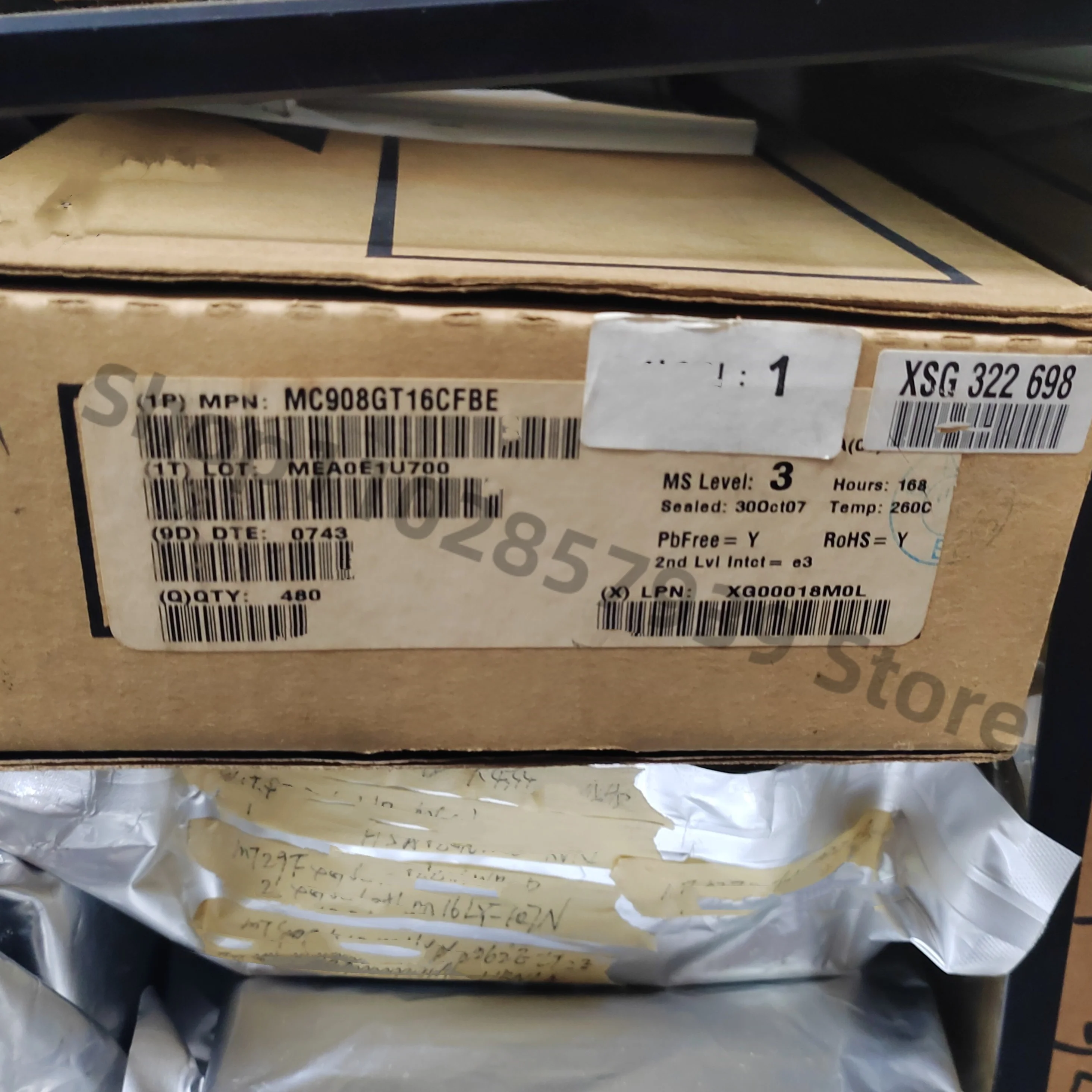 

1 шт./лот MC908GT16CFBE TQFP-44 IC MCU 8 бит 16 КБ флэш-память 44QFP