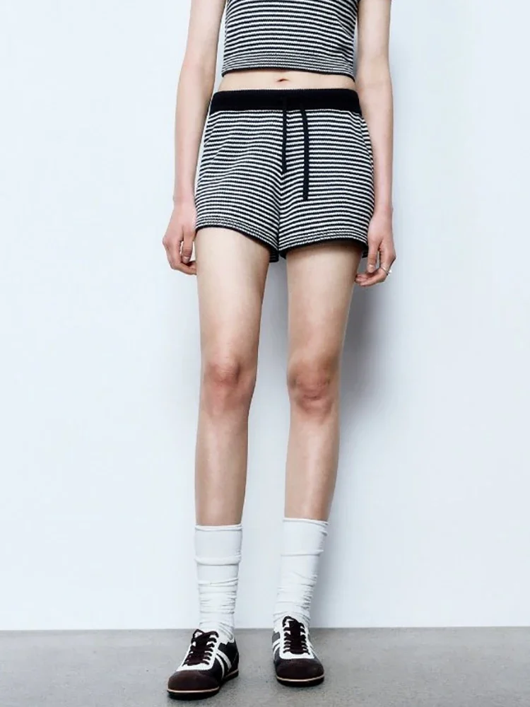 

ITOOLIN женские летние вязаные шорты в полоску с эластичной резинкой на талии, облегающие короткие повседневные шорты на шнурке, спортивные шорты