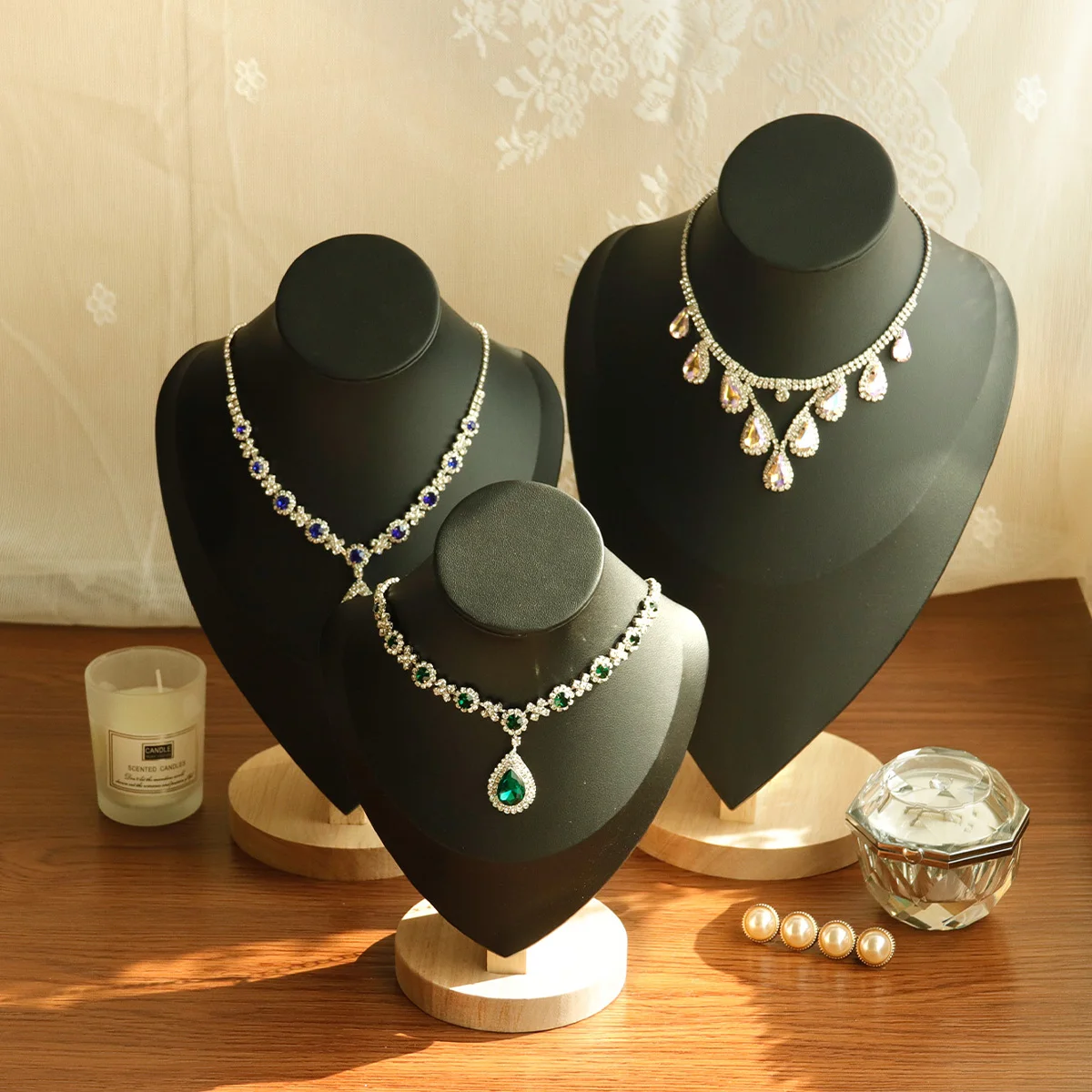 

1pc Wooden Mannequin Bust Necklace Display Stand Portrait Model Neck Pendant Jewellery Storage Rack Holder Window Showcase Props