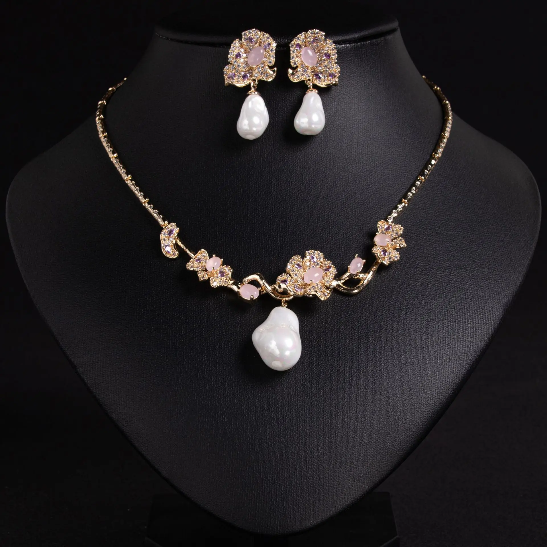 

Women's Flower Zirconia Necklace And Earring Set Sparkling Jewelry Accessory