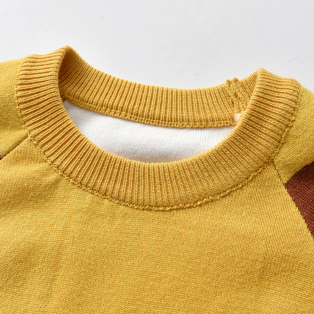 Autumn and winter baby girl sweater, sweater jacket children\'s woven sloper top baby baby boy cartoon long -sleeved sweater