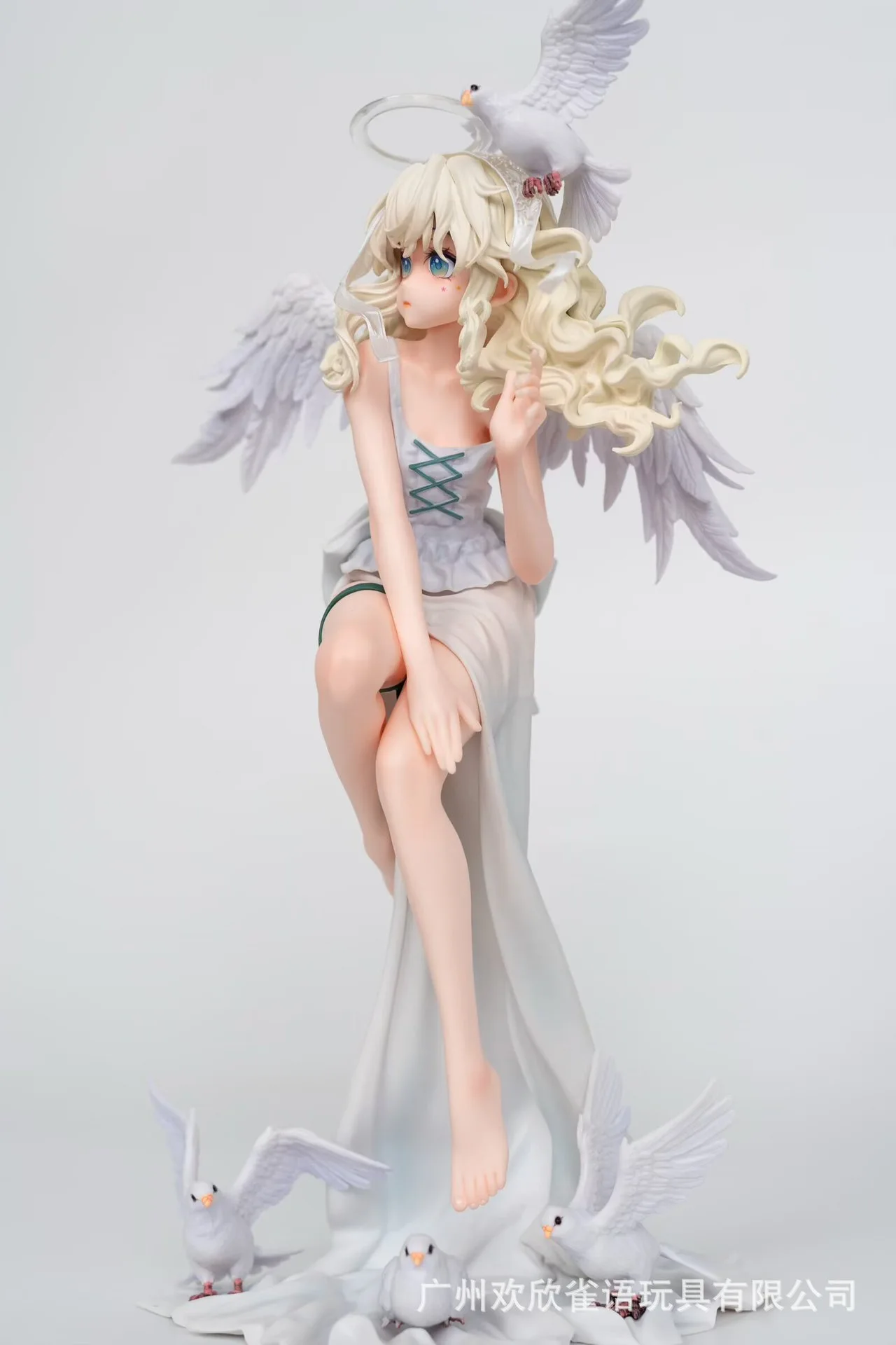 

"White Rabbit Cute Girl, 2D Angel Ariel Anime Model, Small Figurine Model, Desktop Decoration Collection, Brand New.