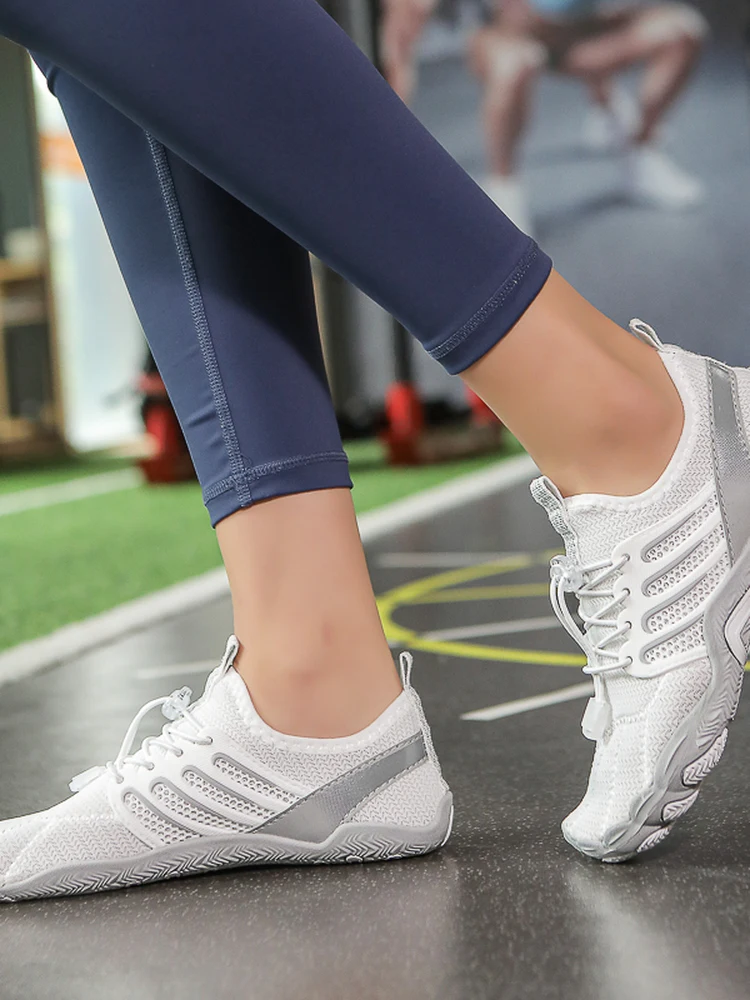 unisex-indoor-fitness-shoes-breathable-running-machine-cycling-shoes-lightweight-elastic-closure-wave-pattern-out