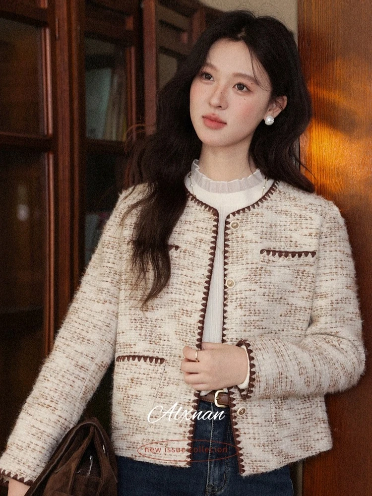 

ALXNAN Apricot Coat Color-blocking Patchwork Button Pockets Short Jackets Regular Shoulder Casual Versatile Woman's Coat L57837