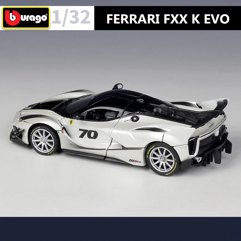 Bburago 1:32 Ferrari FXX K EVO Alloy Car Model Diecast Metal Toy Sports Car Model High Simulation Sound and Light Childrens Gift