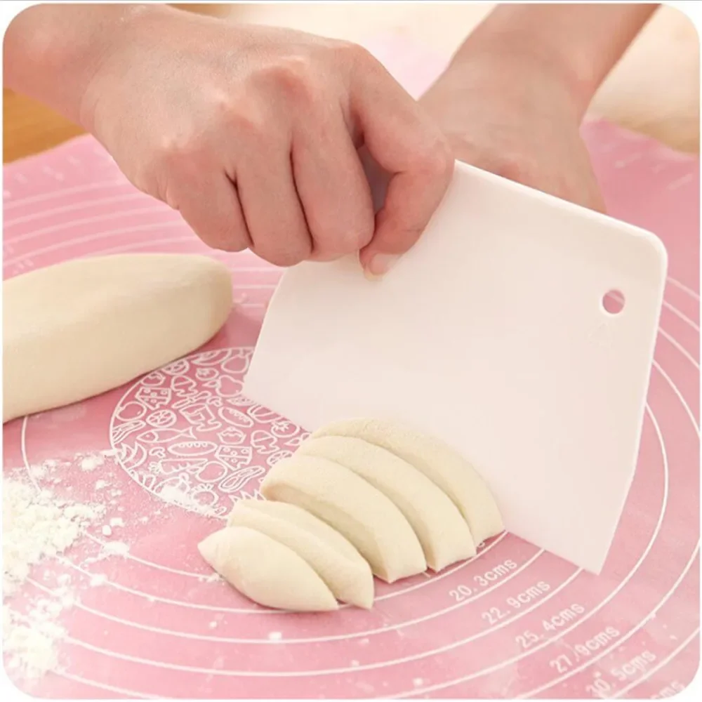 White Pastry Cutter Plastic Cake Spatulas Dough Scraper Trapezoid Bread Pizza Fondant Tools Butter Knife Multiduty Safe Bakeware