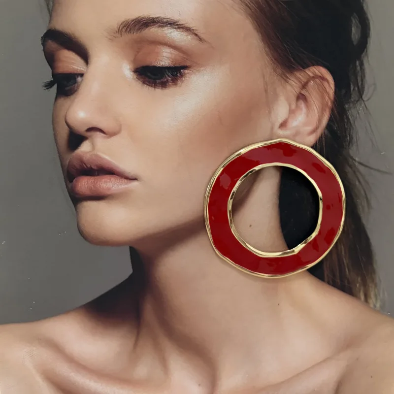 European style exaggerated fashion statement, oil-colored hollow double-ring round earrings, travel public relations jewelry