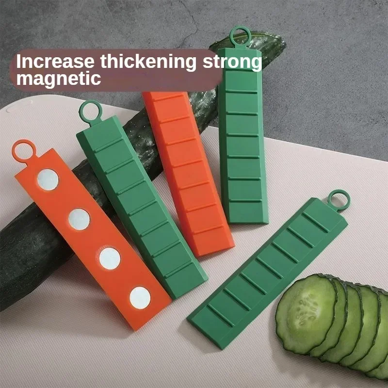 

Нож антипригарный силиконовый магнитный для резки овощей