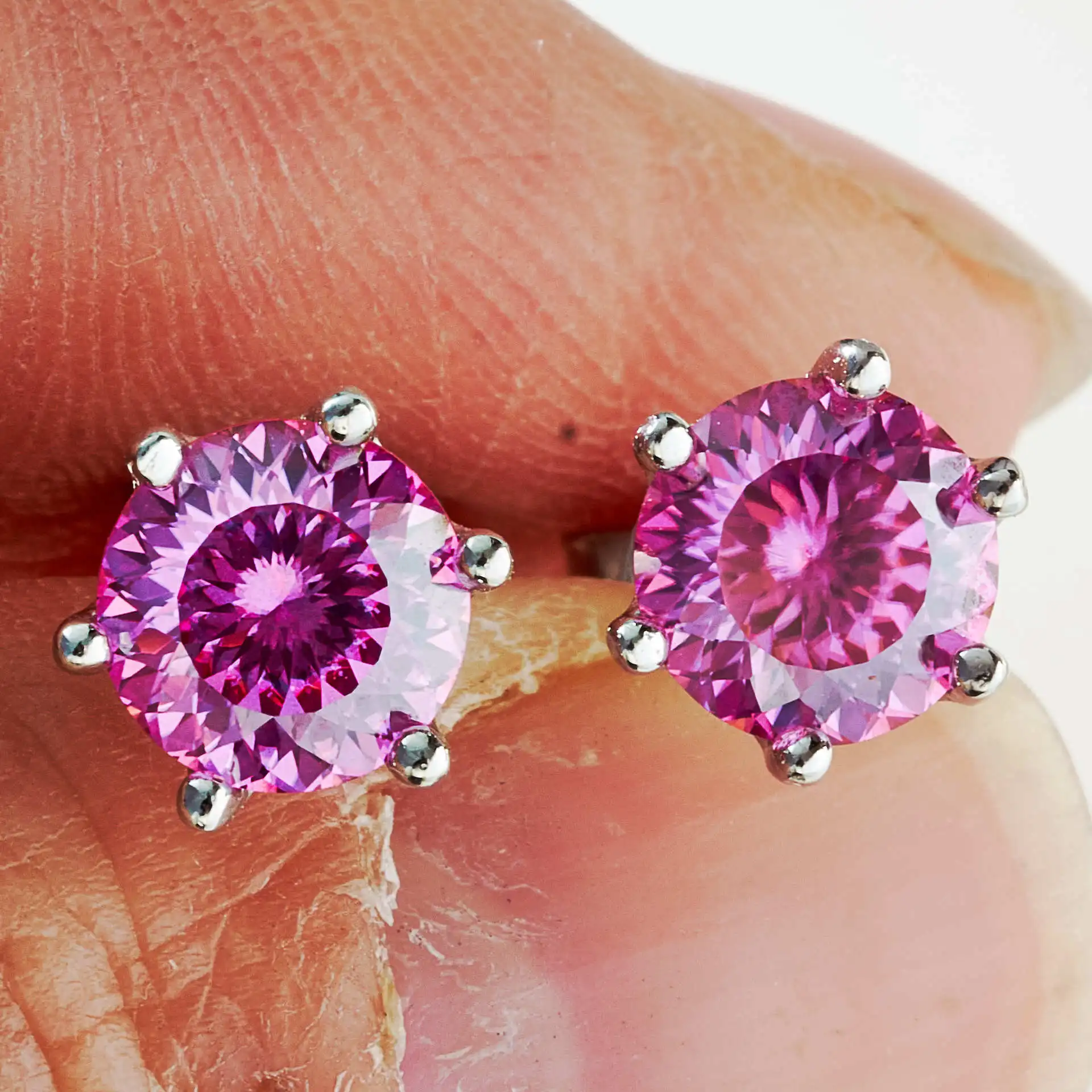 Rosa Love Cut Moissanit-Ohrringe 1ct X 2 Stück VVS1 925 Silber Ohrringe Diamanttest bestanden Modische Liebes-Ohrringe Geschenk für Frauen und Mädchen