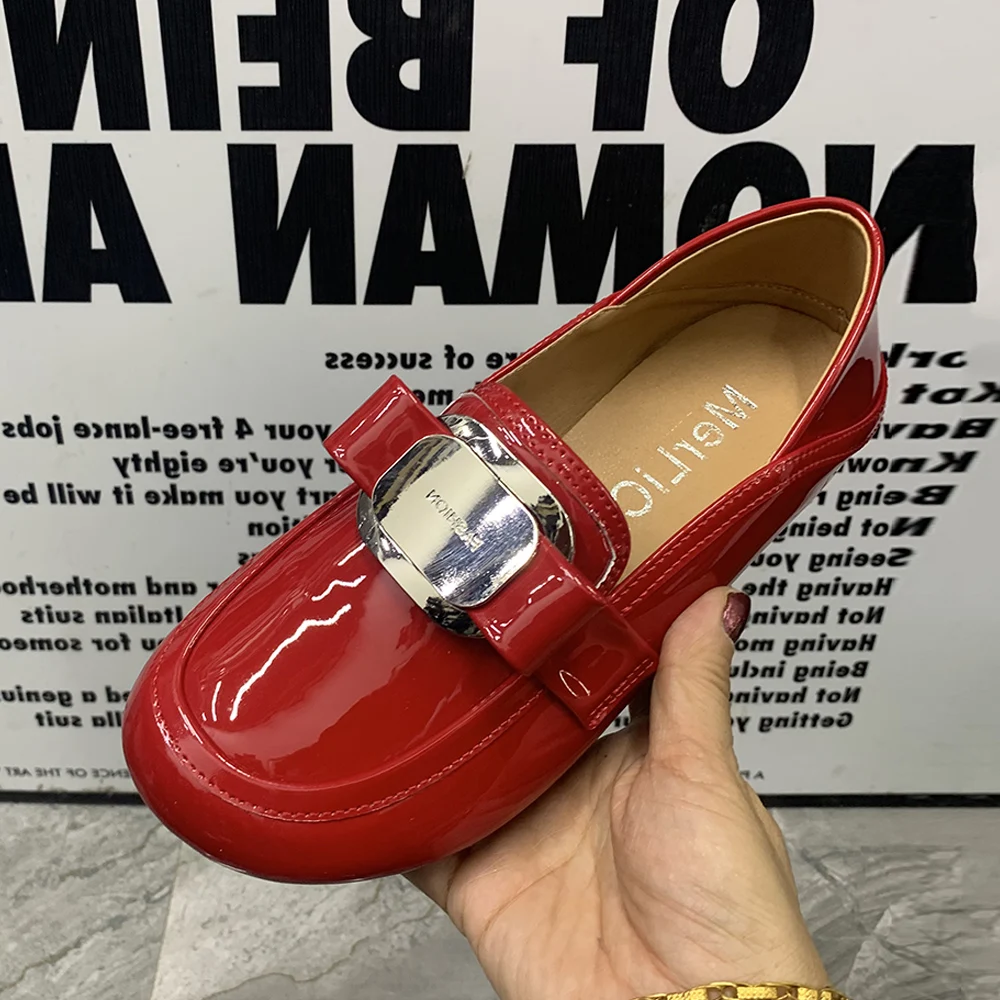 Fashion Women Flat Shoes Plus Size Casual Women Shoes Antislip Women Loafers Patent Leather Women Shoes Designer Shoes New Style