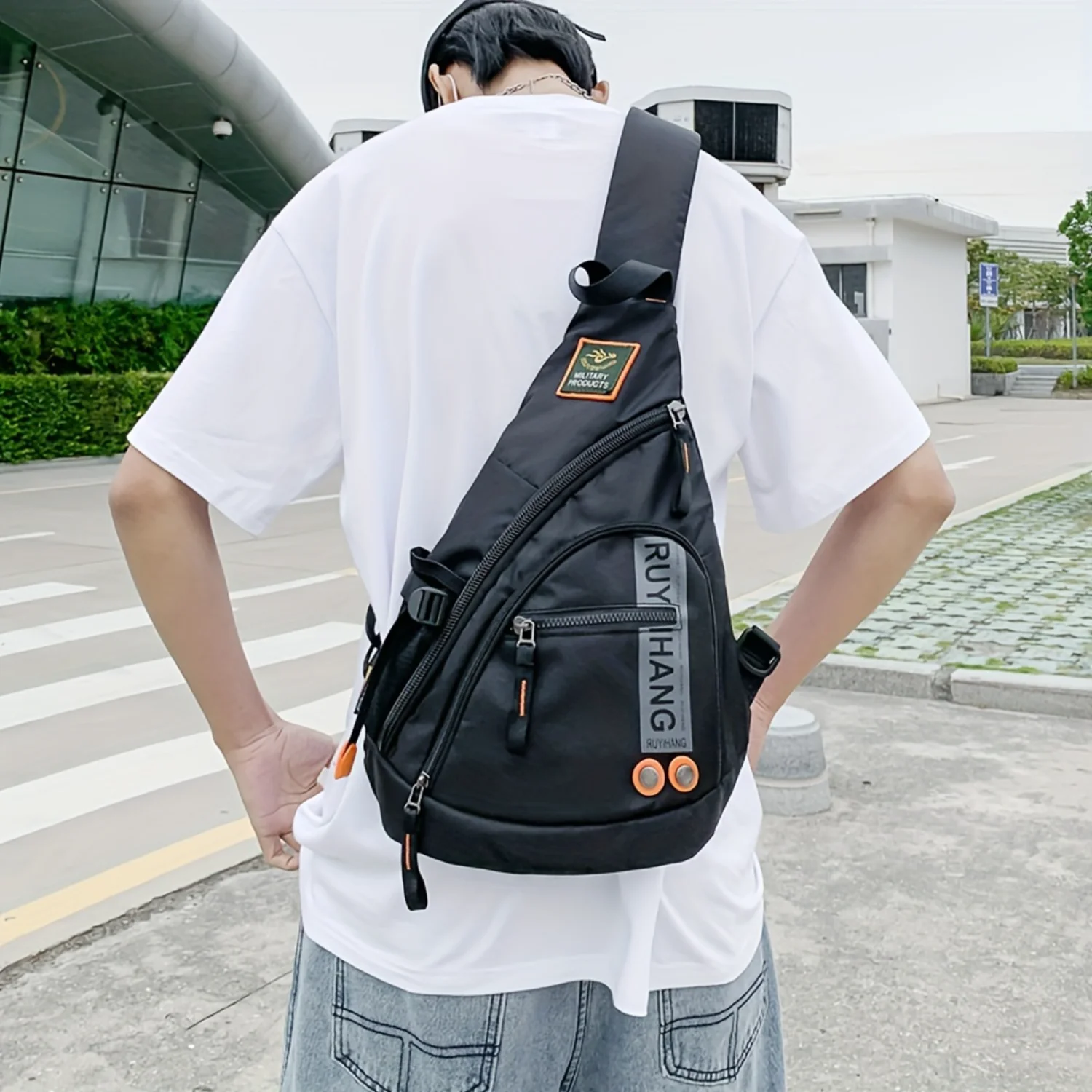 

Men's Outdoor Sports Chest Bag with Large Capacity for Travel and Fishing