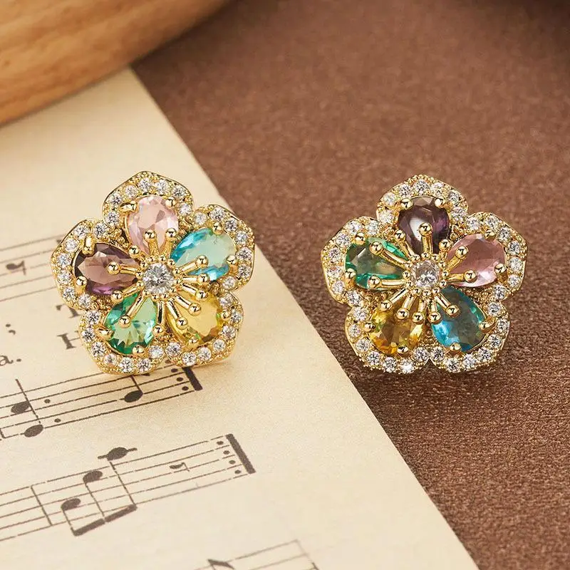 

Hot Sale AAA Zircon Exquisite 18k PVD Gold Plated Petal Earring Women Party Wedding Jewelry