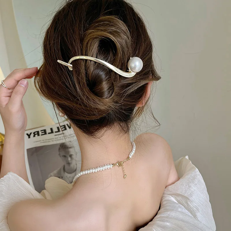 Korean Rhinestone Pearl Hair Clips Exquisite Fish Tail Hairpins Barrettes Sweet Irregular Hair Claws for Women Hair Accessories image 3