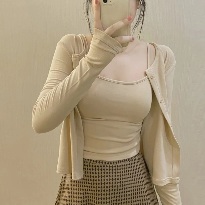 

Повседневный вязаный комплект-двойка для женщин: модный летний кардиган на бретельках и две вещи из нейлоновой смеси для ранней весны, стройнящий силуэт