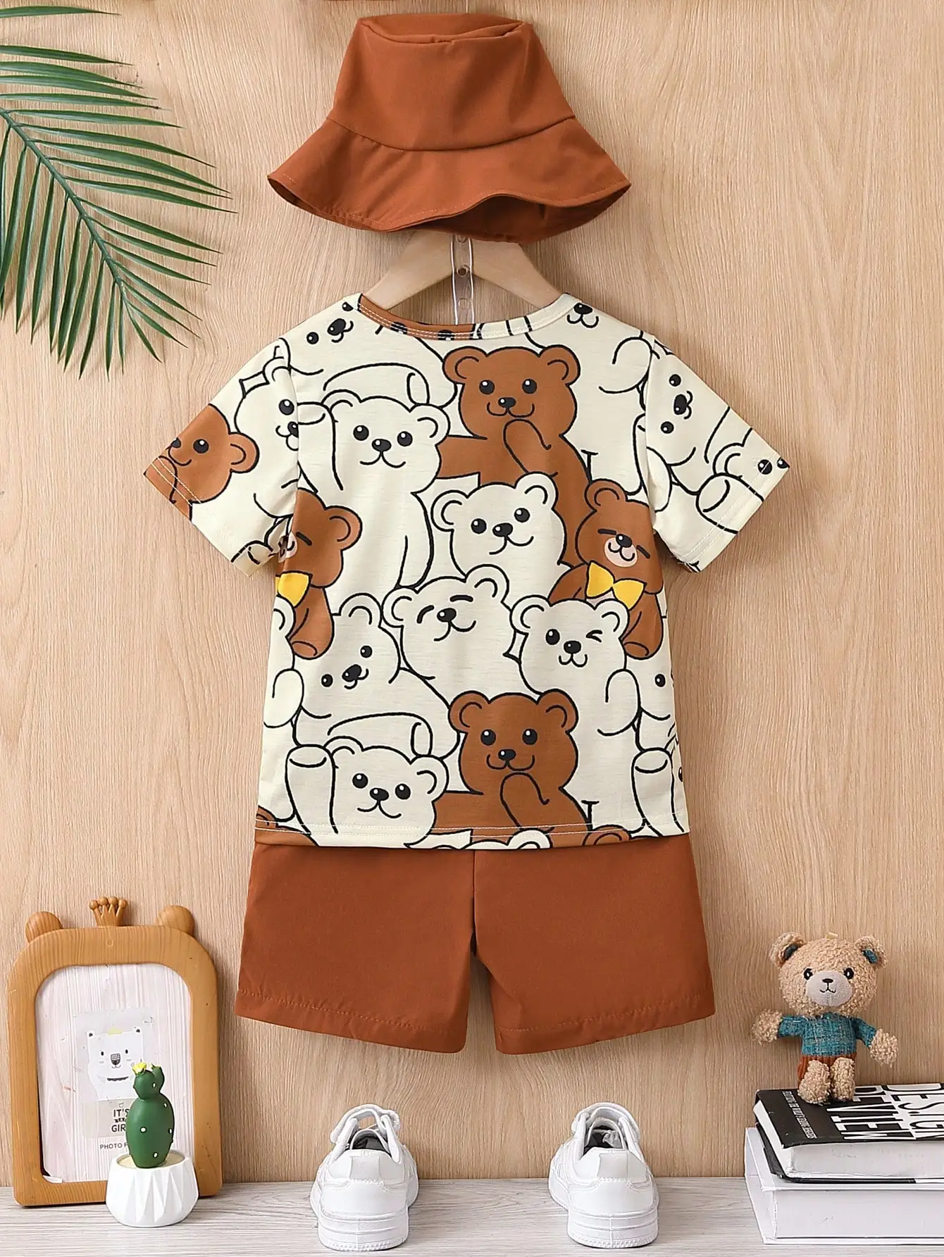 2-Piece Set of Young Boy Casual Cartoon Bear Print Round Neck Short-Sleeved T-Shirt and Shorts Set, Suitable for Summer, Suitable for Sports, Suitable for Daily Wear, Suitable for School, Suitable for Travel