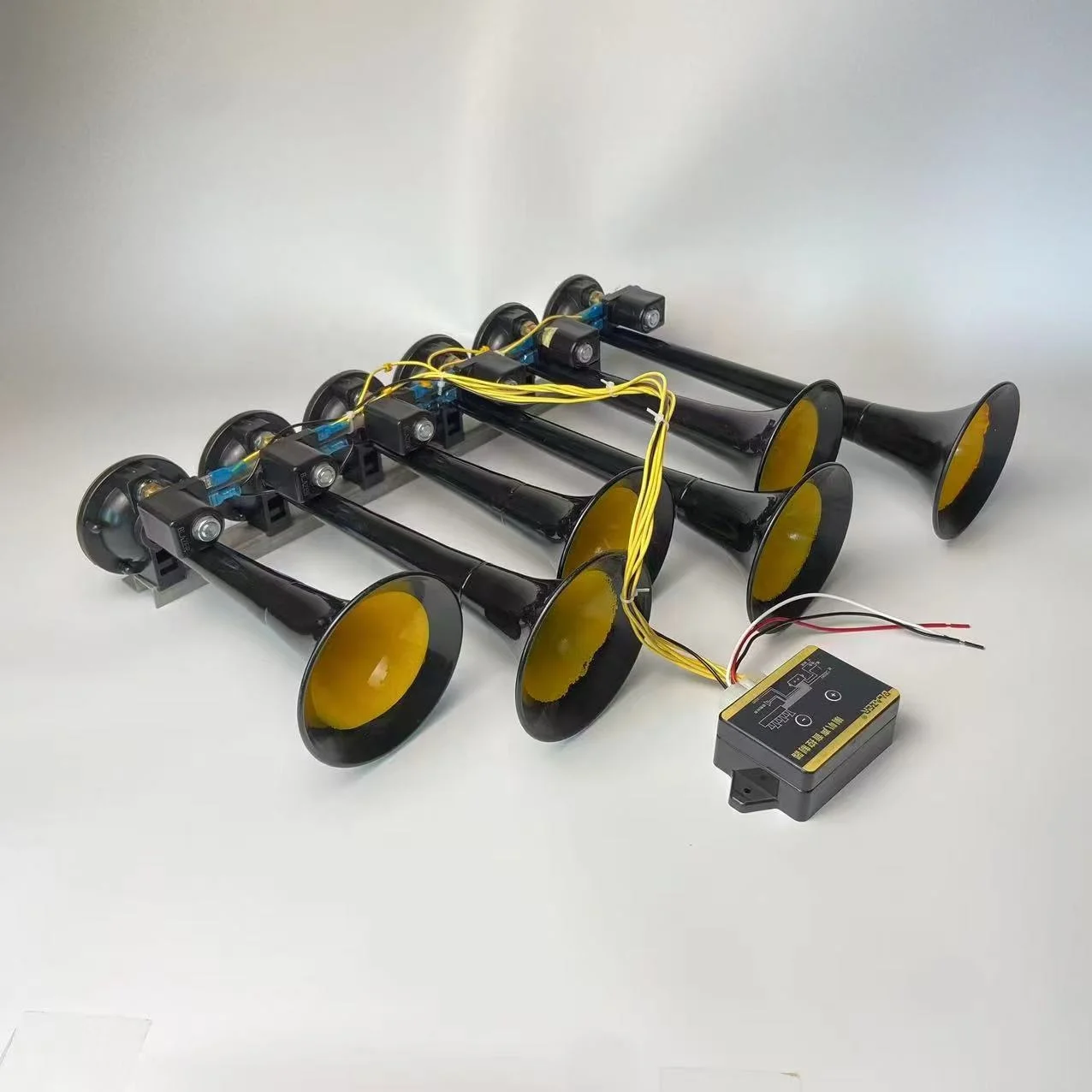 36 โทนโลหะท่อแตรอากาศสําหรับรถบรรทุกรถยนต์ 12V/24V, ทรัมเป็ต Melody Horn พร้อมรีโมทคอนโทรล