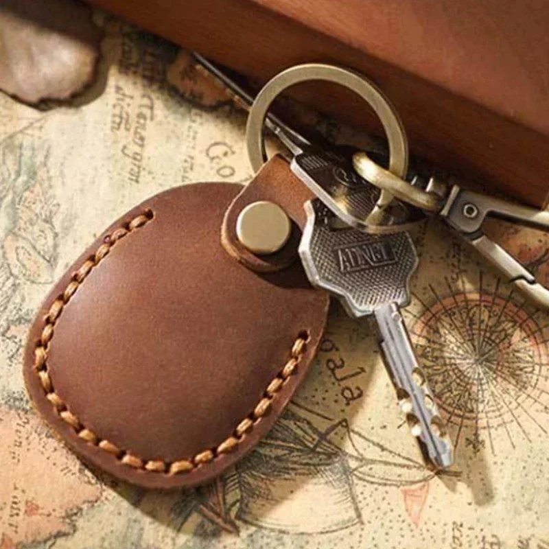 PU Leather Air Tag Retro Sleeve Keychain Simple Portable Air Tag Cover With Keyring Holder Full Coverage Protective Case Cover