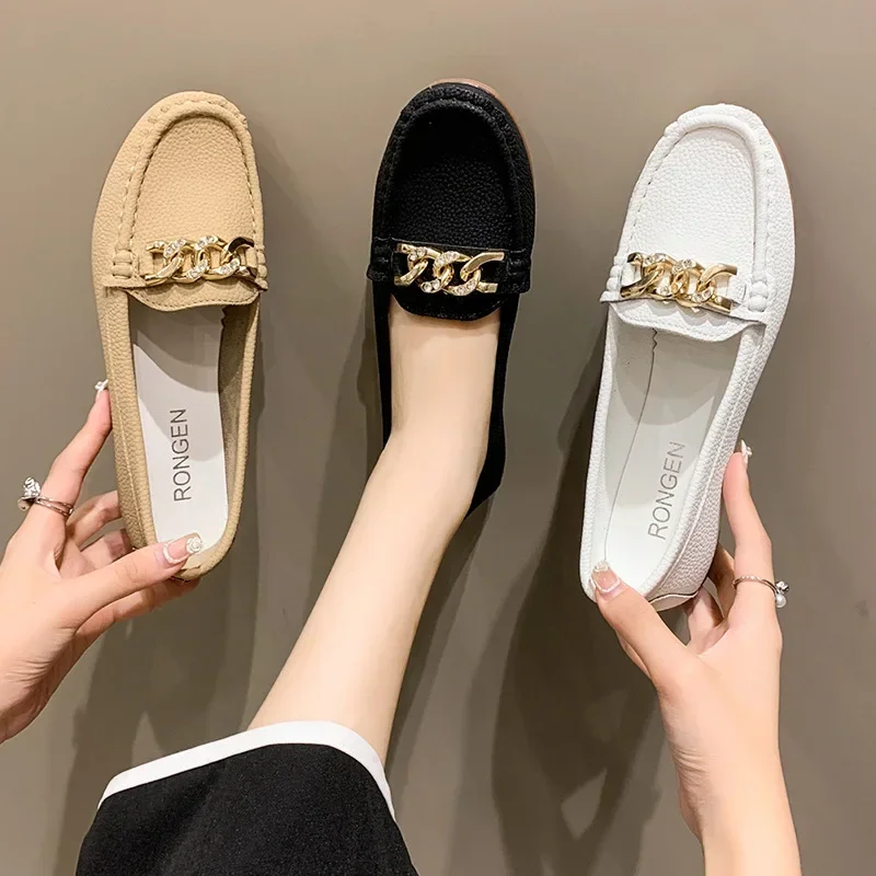 Spring Autumn New Bean Shoes Female Women Round Head Low Heel Metal Chain Casual Footwear Mother Shoes Lady Loafer