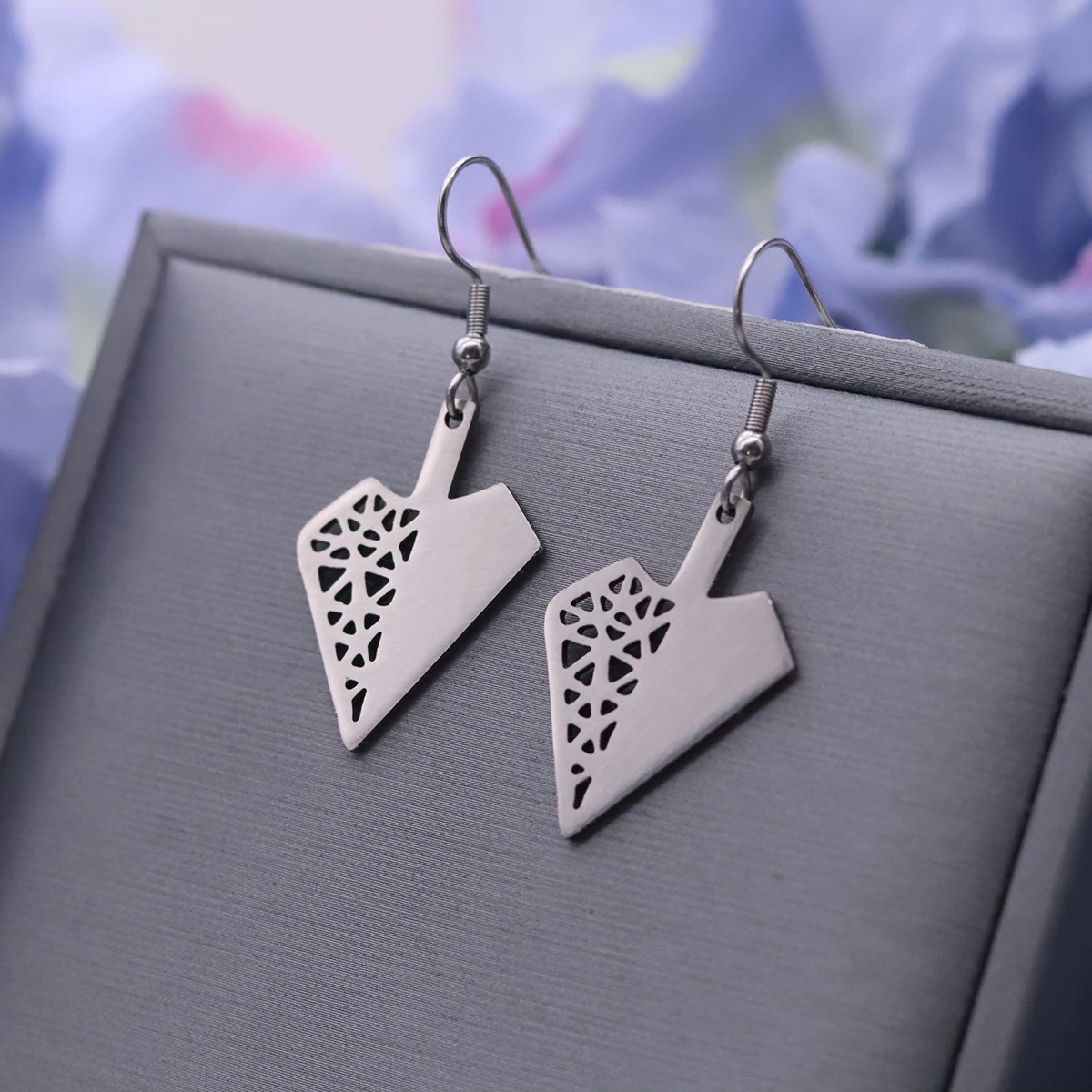 Stainless Steel Geometric Arrow Dangle Earrings Triangle Lace Arrow Pendant Ear Hook Earrings Abstract Women Party Jewelry