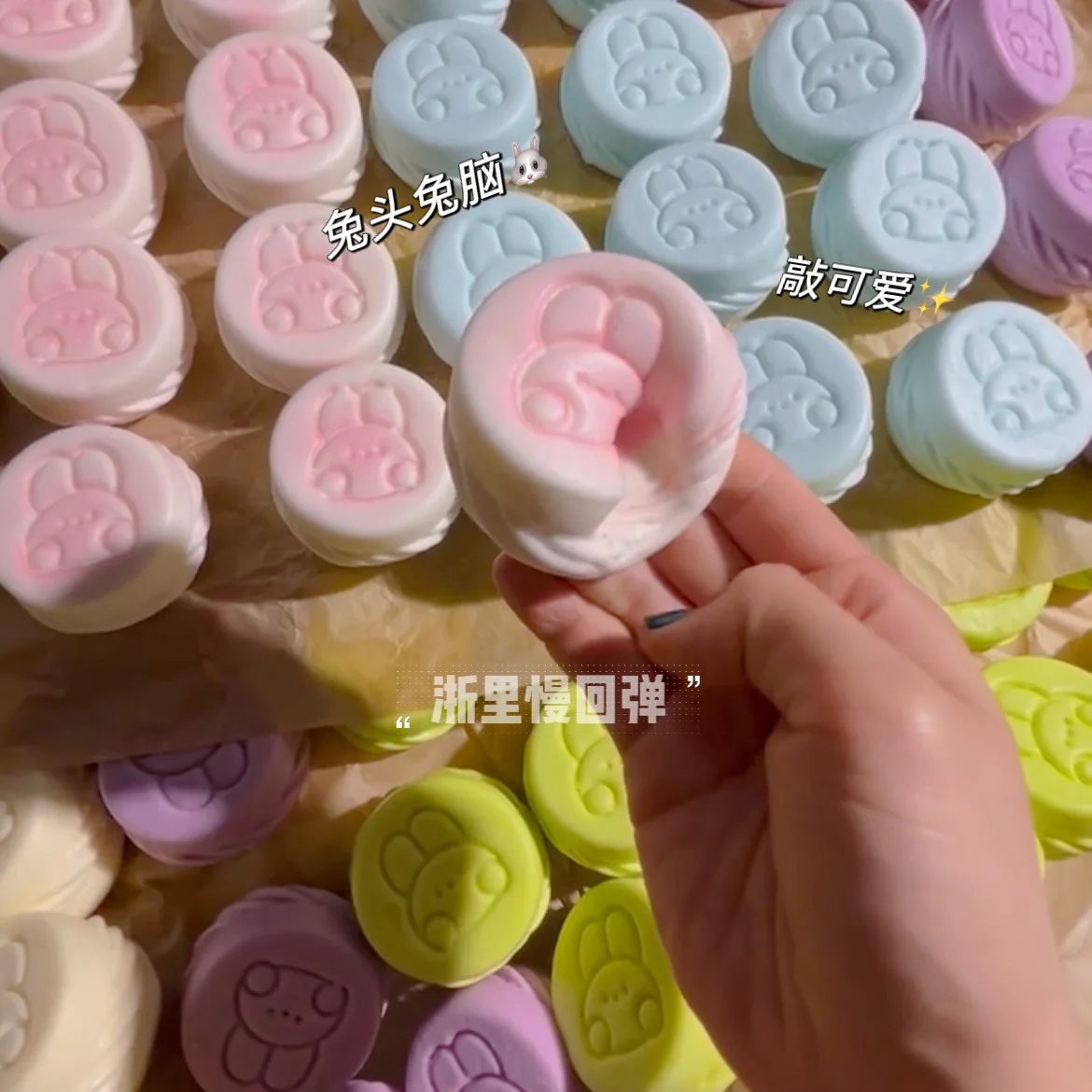 Macarrones suaves y húmedos para niños y adultos, juguetes para apretar de rebote lento de PU, alivio del estrés, ventilación, pastel, juguetes blandos