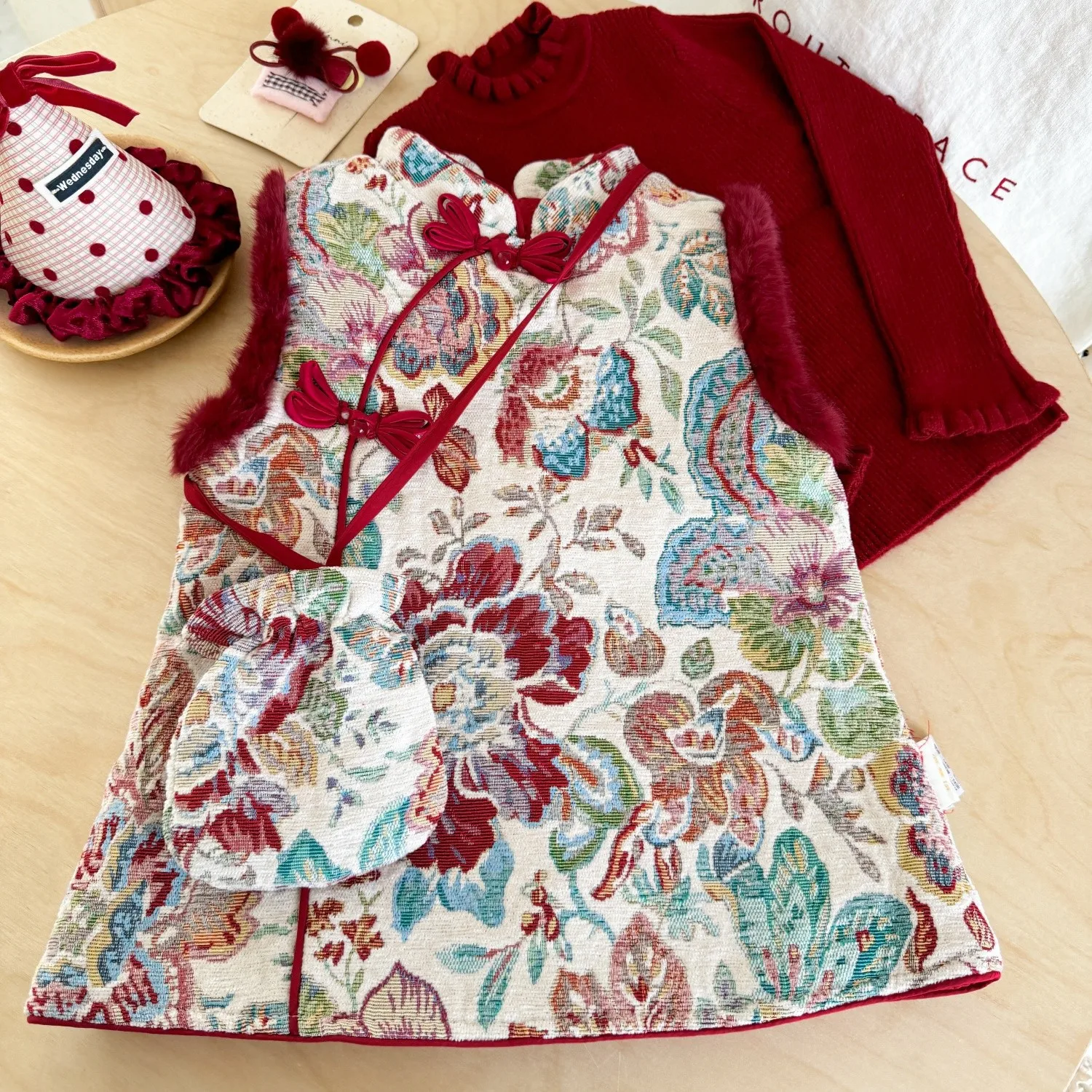 Chinese Style Dress for Winter New Year, Western Style New Year's Greetings, Cheongsam Vest Dress