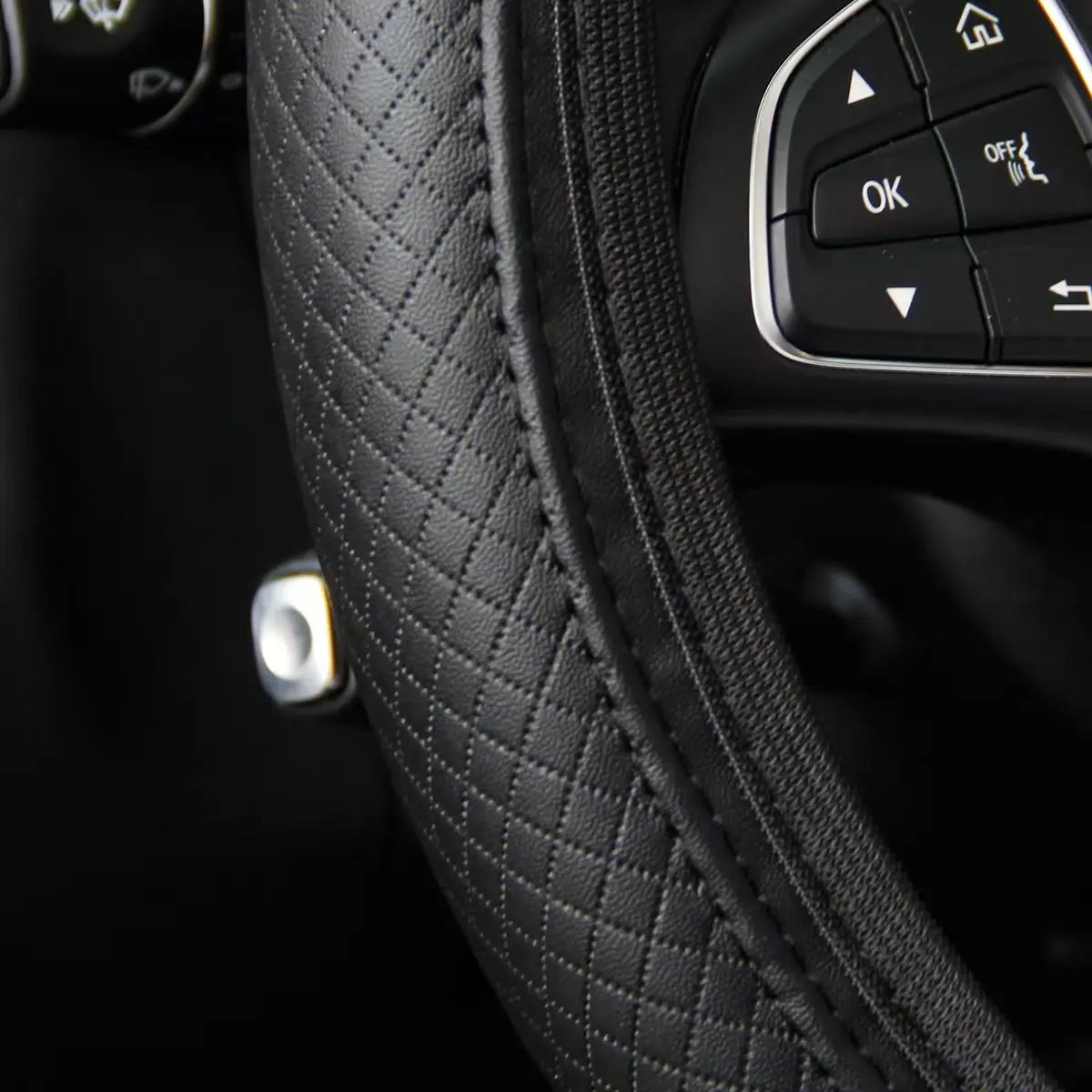 Artificial Leather Three-dimensional Embossed-car without Inner Ring Steering Wheel Cover Auto Parts for 14.5-15 Inches