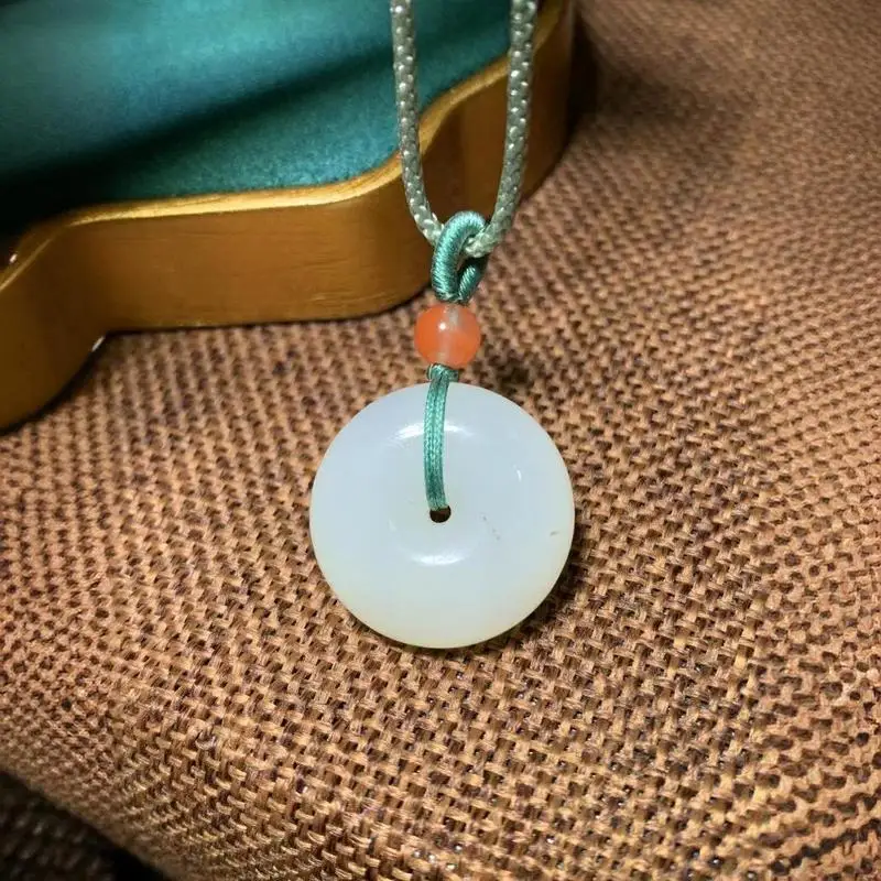 Hotan Jade Peace Pendant Is Rich In Oil, Round Smooth, Stylish And Versatile
