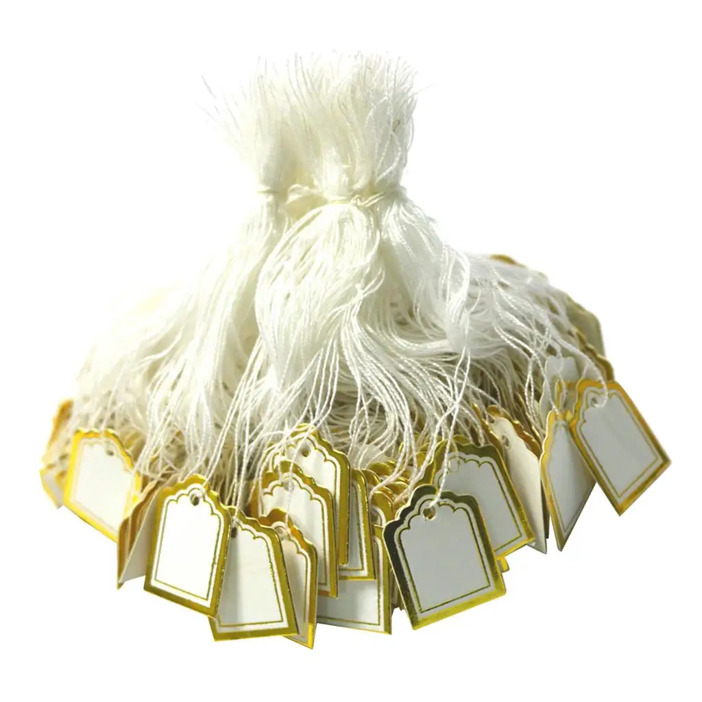 正方形の紙の衣類の表示ラベル、紐で結ばれた供給のある値札