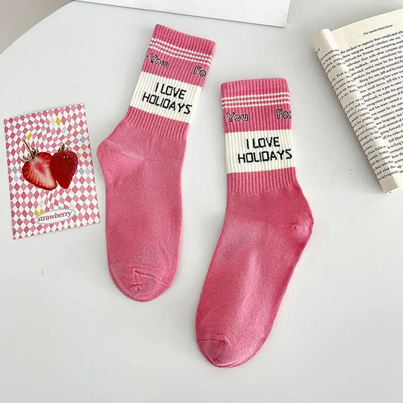 คู่ Simple Letter กีฬาถุงเท้าน่ารักถุงเท้าผู้หญิงกีฬาญี่ปุ่นและ Casual แฟชั่นถุงเท้าผู้หญิงถุงน่องอุ่น