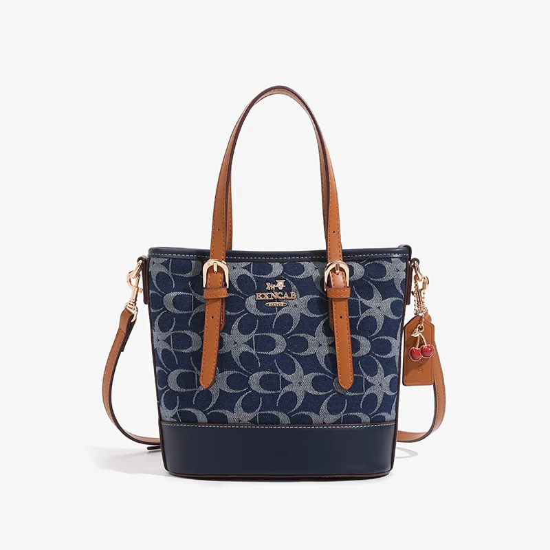 

Простая, но роскошная, элегантная сумка для подгузников, лучшая сумка через плечо для женщин, модная однотонная сумка-мессенджер, дизайнерская минималистичная модель.