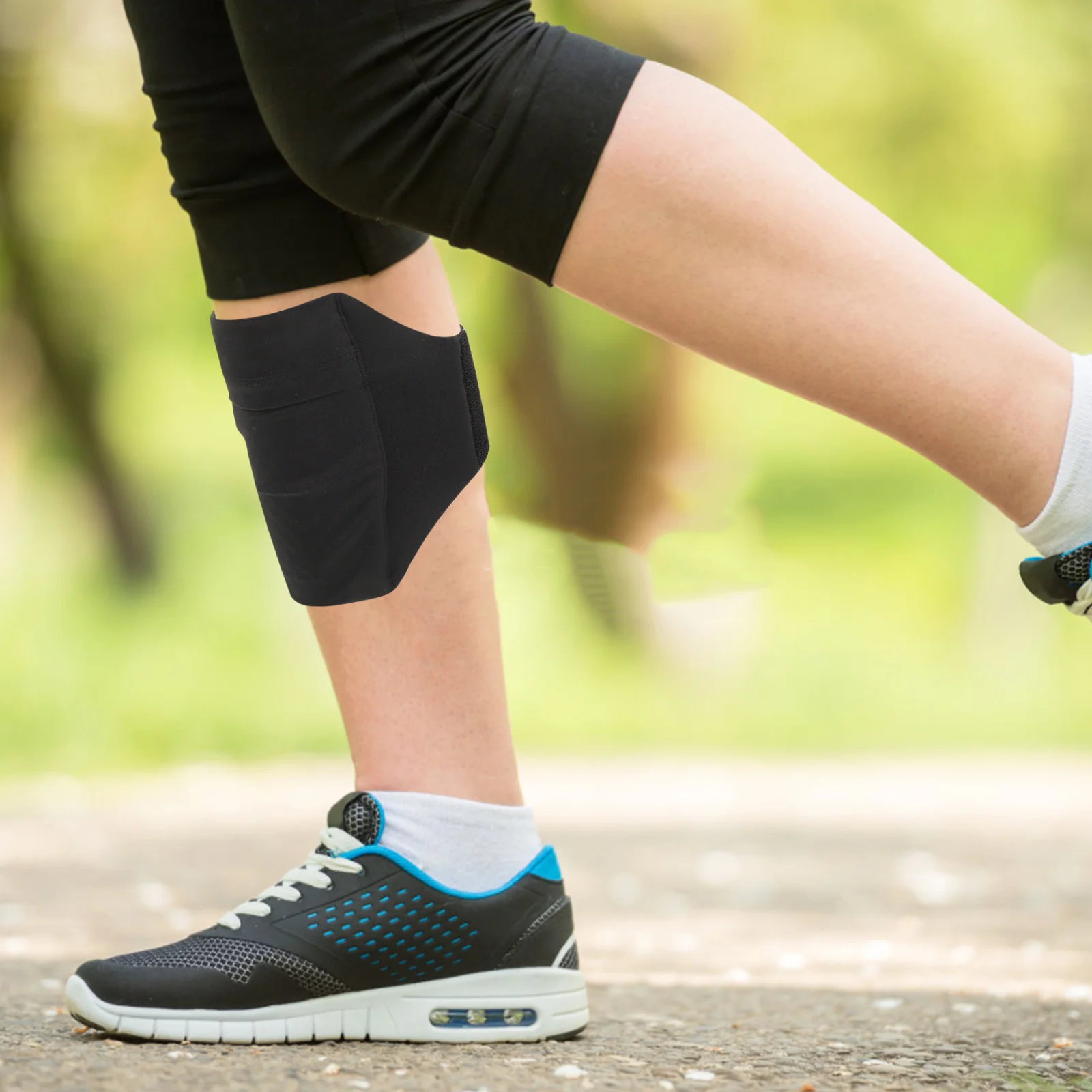 

2Pcs Sports Phone Leg Bag Adjustable Fit for Running Cycling Hiking Fitness Elastic Strap Cell Phone Holder for Men and Women