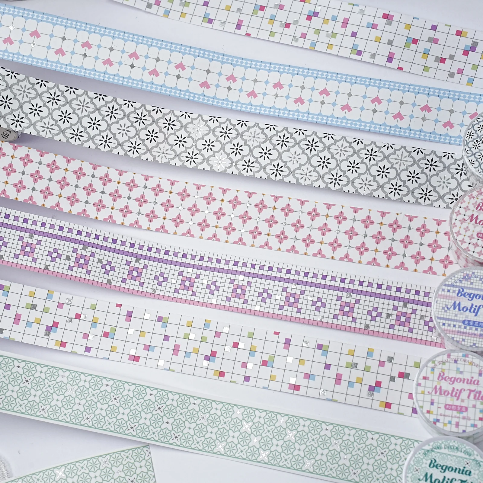 Cinta adhesiva decorativa Etori Life de 30 mm x 2 m, con diseño de macarons, estampado floral y geométrico multicolor, ideal para decorar cajas de regalo, cuadernos, la parte trasera de portátiles, botellas de agua, guitarras, estuches para lápices, postales y sobres, cascos y bicicletas, materiales para álbumes de recortes, bolsas de regalo para estudiantes, artículos de decoración para la oficina, elementos de estética artística, cinta de estilo minimalista, adhesivos para bicicletas.
