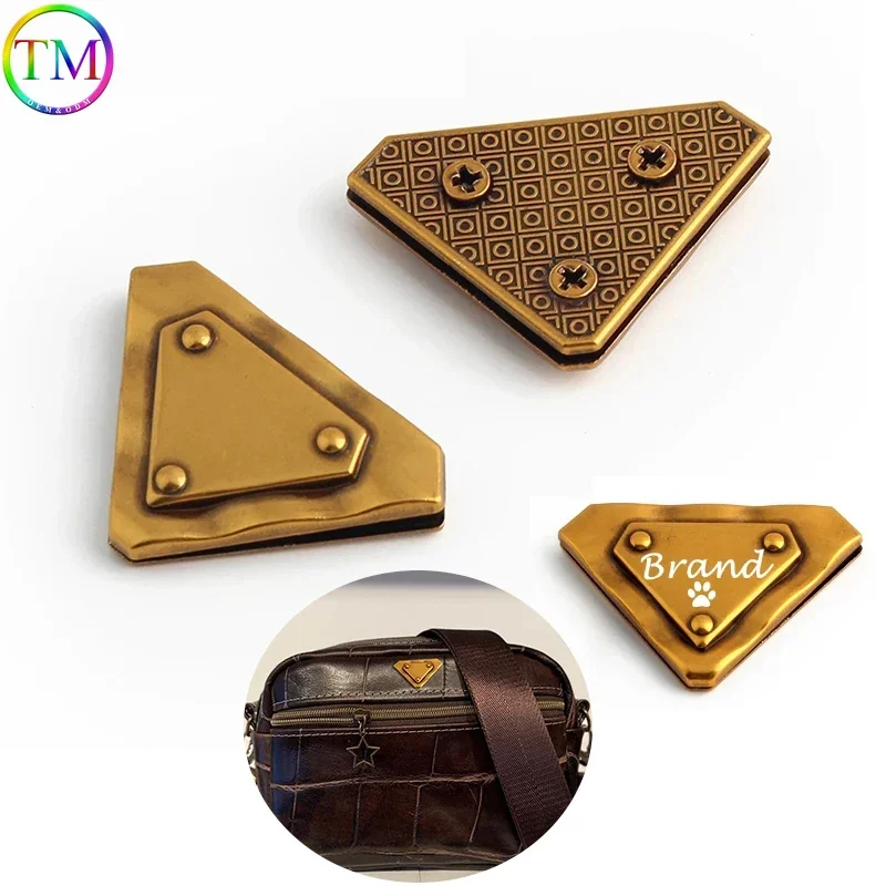 10-50-100PCS Triangle 39x26MM Old gold Metal Screw Labels Tags For Leather Shoes Purse Bags Customize Embossed Name Made Logo