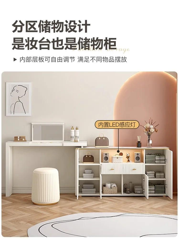 في عام 2023، خزانة المكتب الجديدة بجانب السرير هي خزانة تخزين المكياج بسيطة وحديثة.