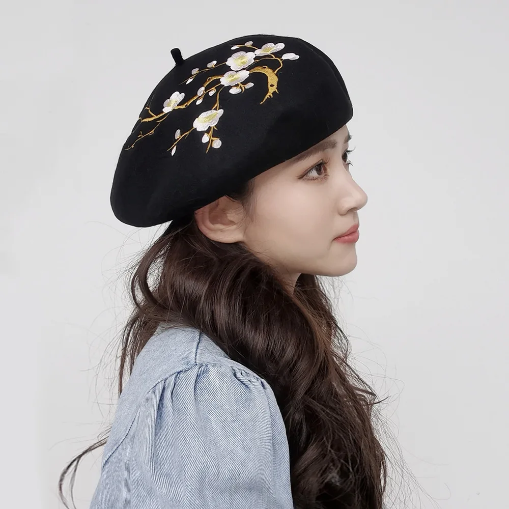 Pink beret wool painter hat autumn and winter fedora hat sweetheart girl embroidery painter hat bud hat flower embroidery beret