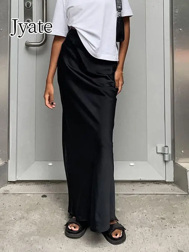 

2024 Summer Women's Imitation Acetate Satin Black Skirt Ladies Solid Color High Waist Casual Fashion Skirt Satin Long Skirts