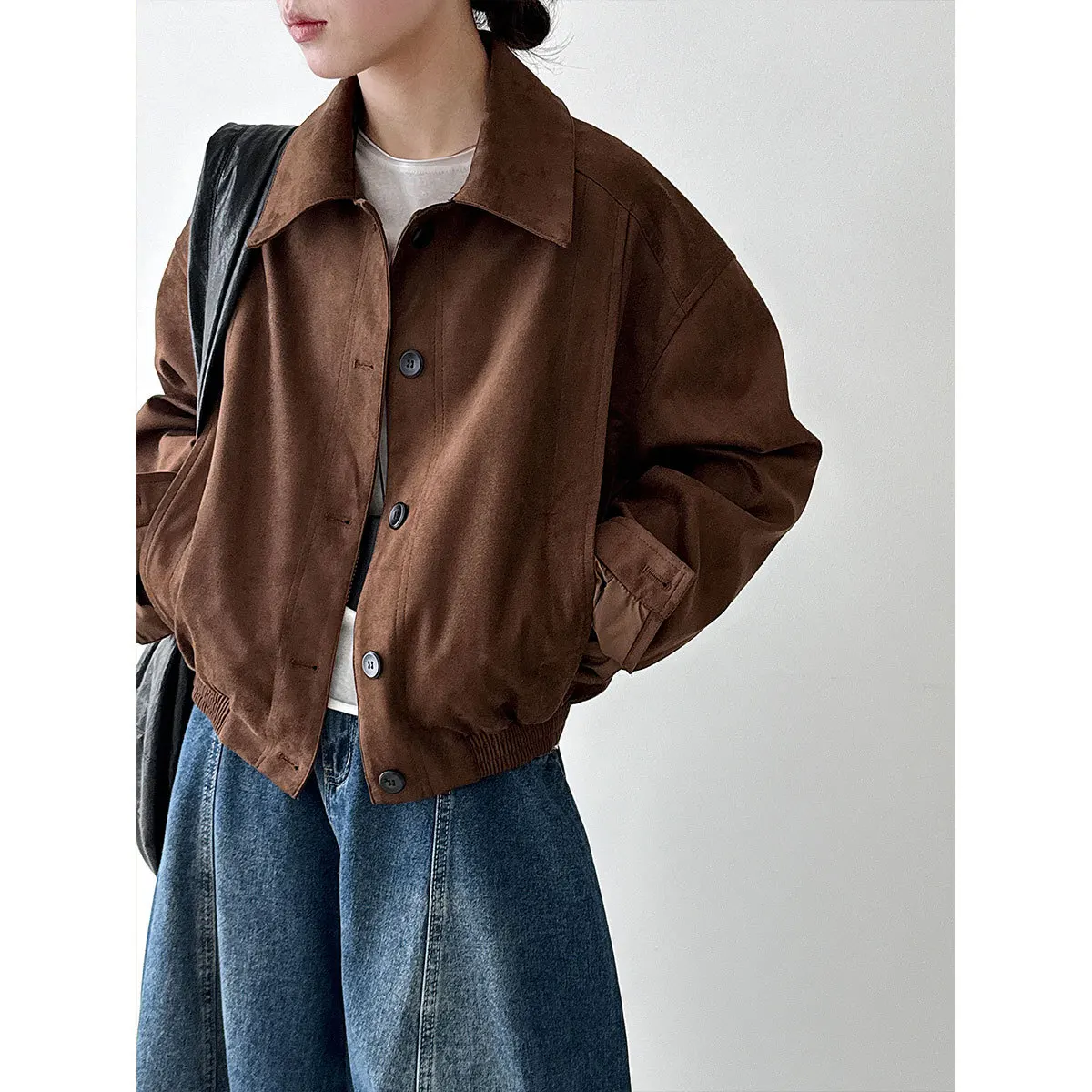 

Женская короткая замшевая куртка нового стиля на осень и зиму с маленьким пальто с пушистыми лацканами