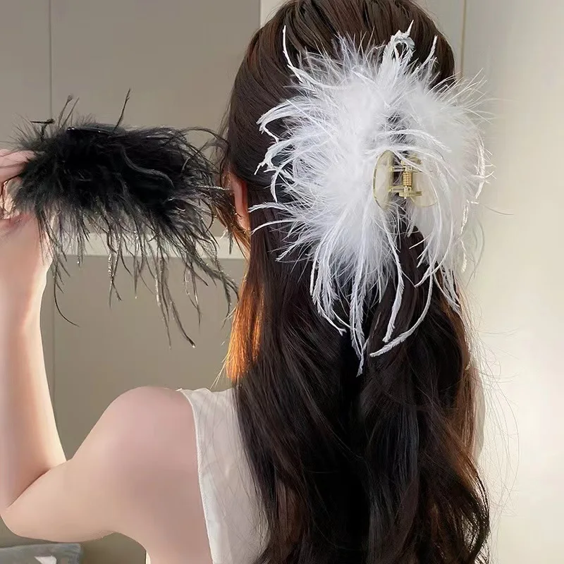 

Fluffy Feather Ostrich Fringe Hair Claw Clips Large Crab Barrettes Women Girls Ponytail Hair Clamps Hairpins Hair Accessories