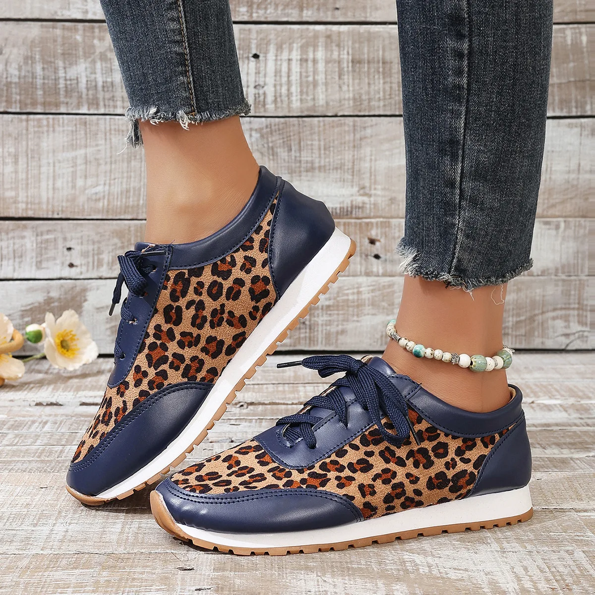 2025 summer new foreign trade plus-size women's thick bottom leopard print sneakers front lacing casual comfortable Roman style