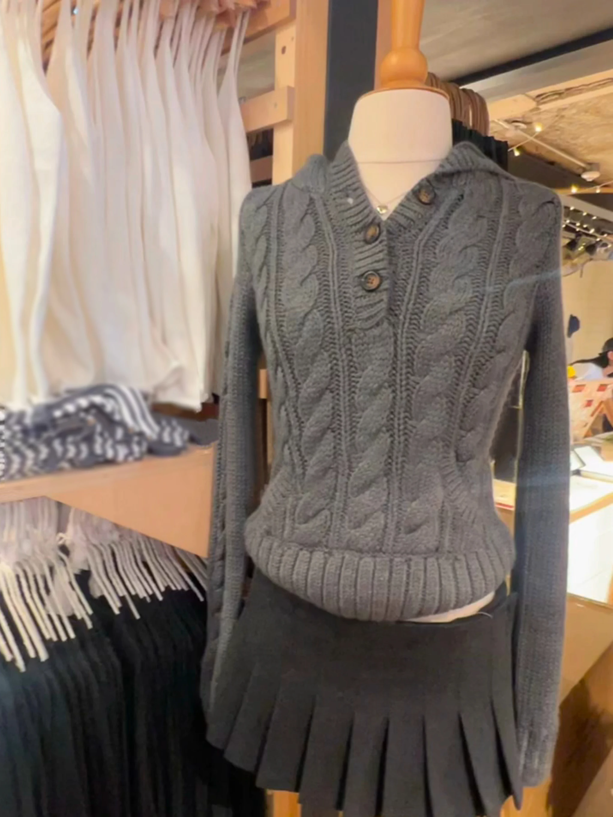 

Толстый свитер с витым цветком, женский хлопковый тонкий пуловер с капюшоном и длинными рукавами на пуговицах, темно-серый винтажный уличный зимний джемпер