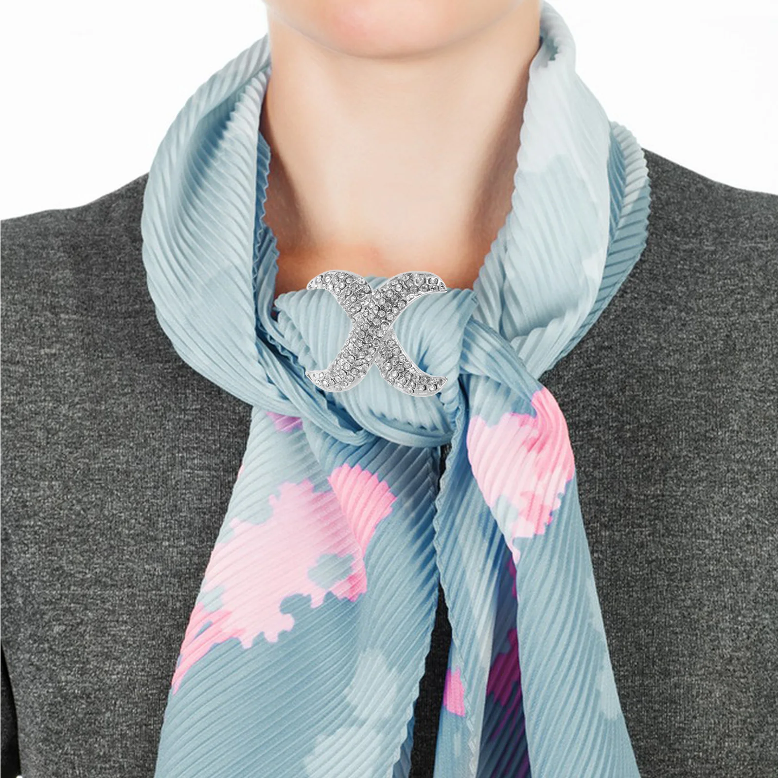 คลิปหนีบผ้าพันคอ 2 ชิ้น รูปหัวใจ แบบเกลียว สำหรับเสื้อยืด เสื้อสเวตเตอร์ เสื้อผ้า ใช้รัดเอว สวยงาม ทันสมัย