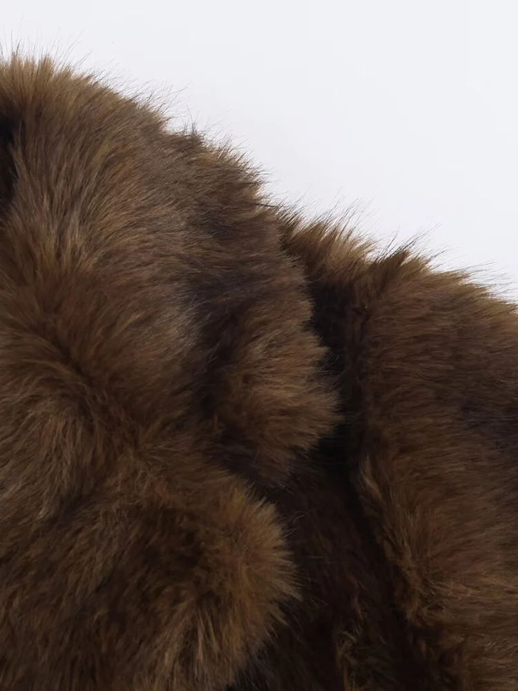 سترة نسائية جديدة على الطراز الأوروبي عصرية ومتعددة الاستخدامات ذات لون سادة على الوجهين من الفرو الصناعي. #4