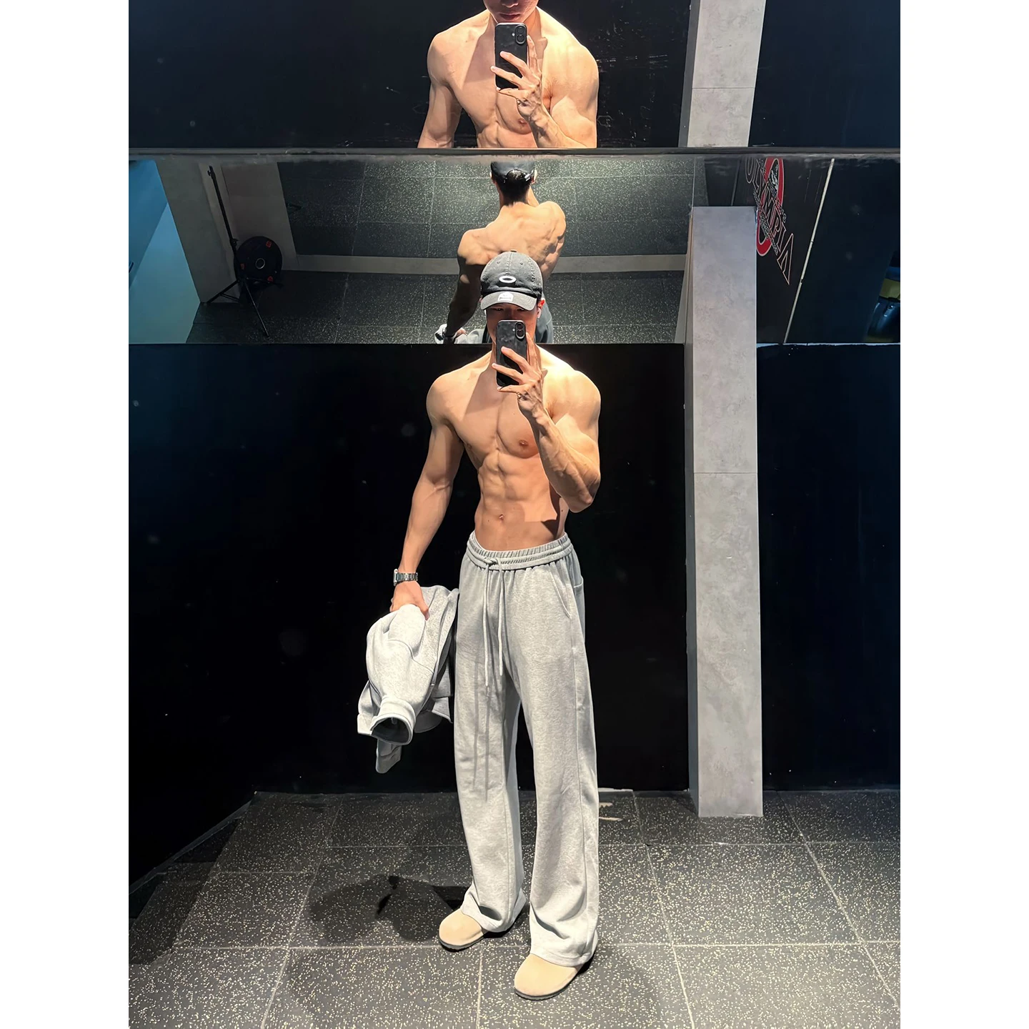 

Flower Gray Fitness Sweatpants for Men in Autumn Hanging and Relaxed Loose and Heavyweight Straight Leg Pants