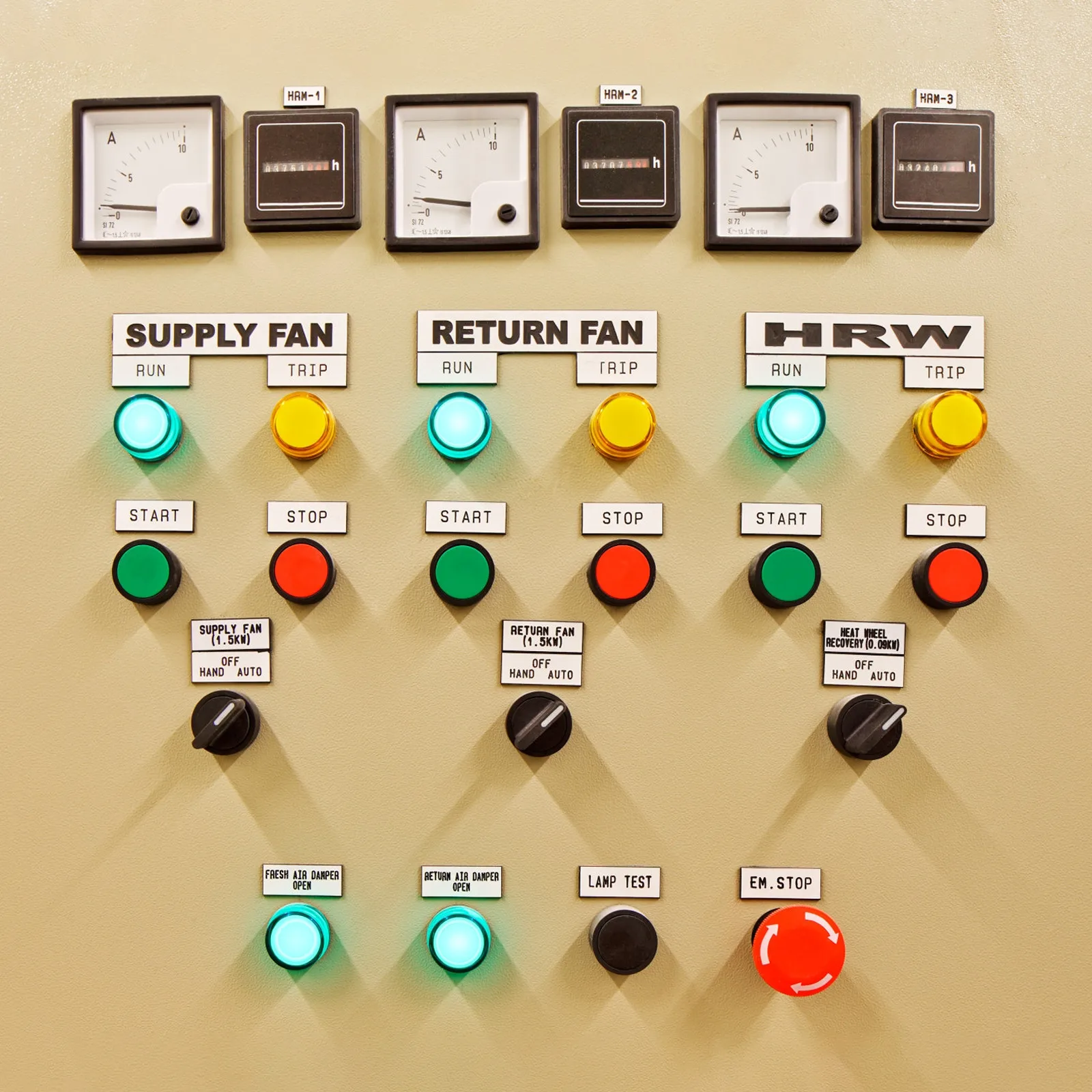 

15 шт. круглых светодиодных индикаторных ламп 22 мм, пластиковые сигнальные лампы, высокая яркость, низкое энергопотребление, долгий срок службы, винтовые клеммы для легкого монтажа