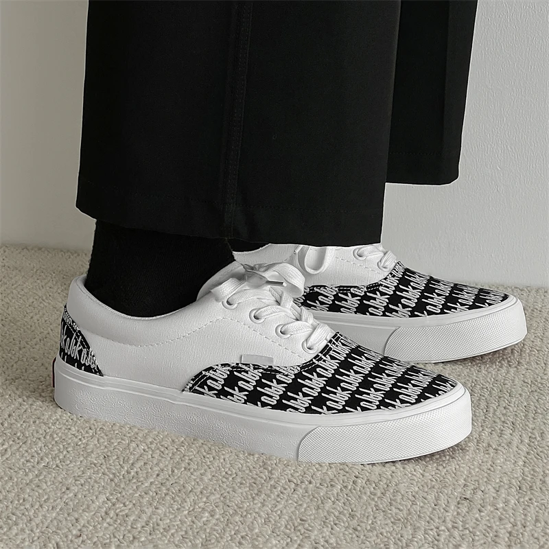 2024 New Women Canvas Shoes Fashion Print Casual Sneakers Men Trend Letter Vulcanize Shoes Comfortable Skateboarding Sneakers