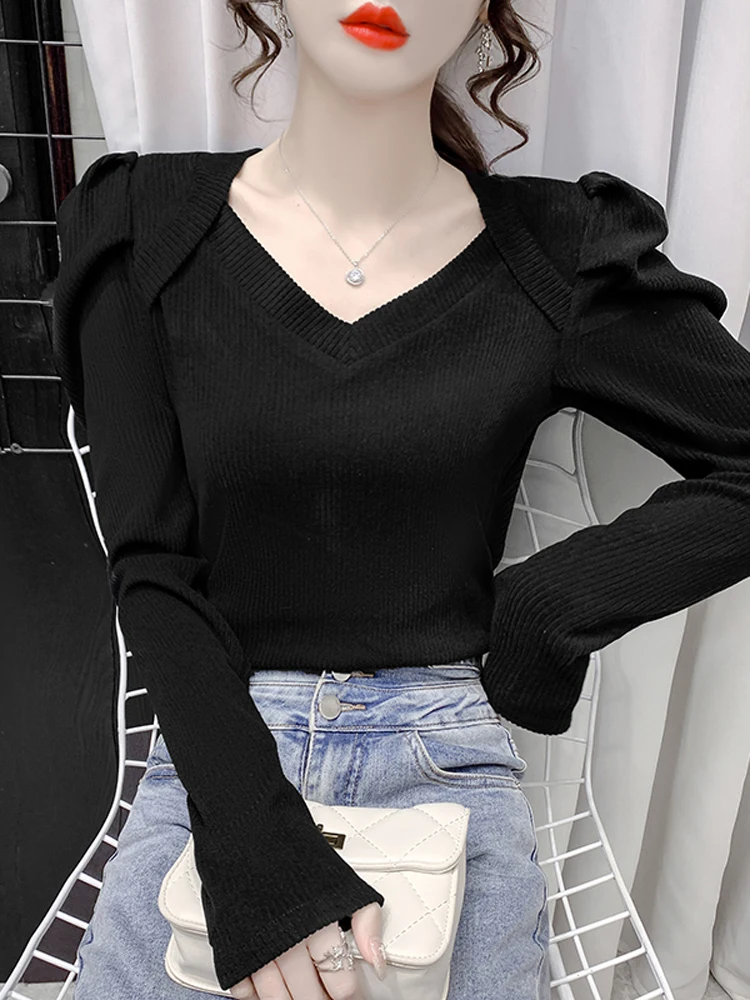 Knitted Bottom Shirt for Women Spring and Autumn 2023 New Fashionable  Fit Long Sleeve T-shirt Unique V-neck Bubble Sleeve Top