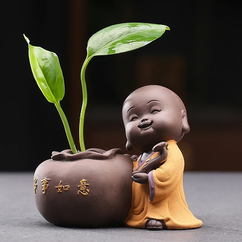 

Family Tea Pet Jewelry Small Monk Purple Sand Boutique Ceramic Statue Living Room Office Jewelry Creative Crafts Chinese Tea Set